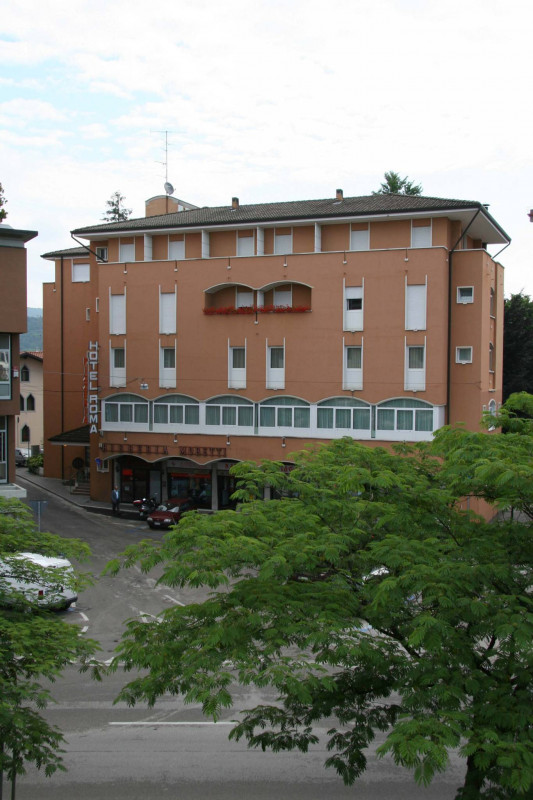 Hotel Roma, piazza picco